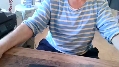 rolandloser1000 online show from December 17, 9:07 am