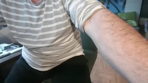 rolandloser1000 online show from November 10, 8:13 am