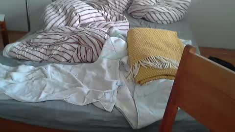 Snapshot of rolfrocks123 chatting on December 7, 2:24 pm Tom online show from December 7, 2:24 pm