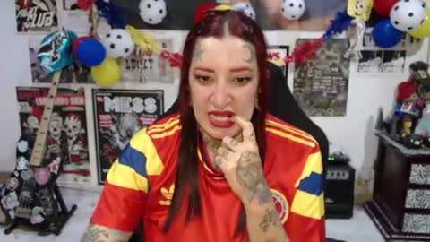 Snapshot of rollyderolandia666 chatting on June 24, 12:42 am Rolly online show from June 24, 12:42 am