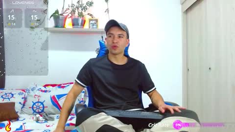 rolos_hot32 online show from October 31, 8:10 pm