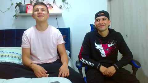 rolos_hot32 online show from February 28, 1:28 am