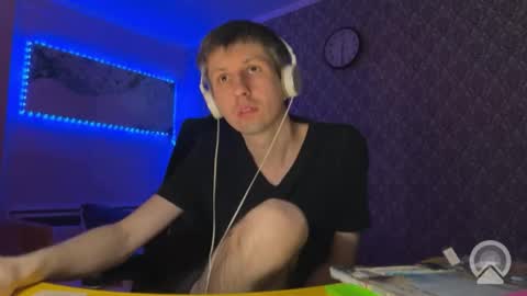 roma305991 online show from January 11, 7:30 pm