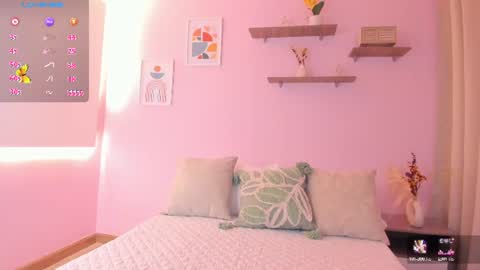 Snapshot of roma_lovee chatting on June 30, 11:22 am Roma online show from June 30, 11:22 am