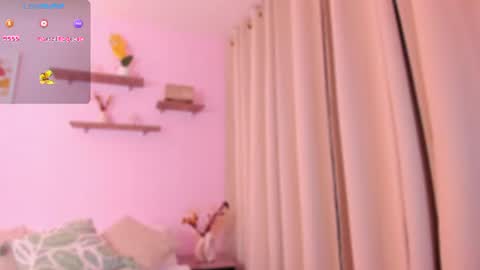 Snapshot of roma_lovee chatting on August 5, 11:24 am Roma online show from August 5, 11:24 am