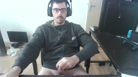 romainb72 online show from December 4, 9:29 am