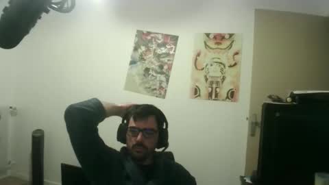 romainb72 online show from October 2, 9:44 pm