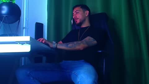romaniamaster1 online show from May 2, 6:18 am