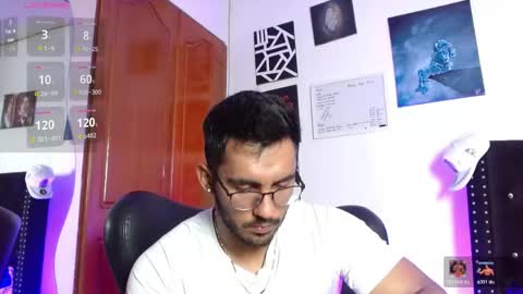 Snapshot of romanpearce_ chatting on May 26, 2:18 am Roman online show from May 26, 2:18 am