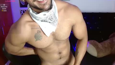 Snapshot of romanpearce_ chatting on July 21, 6:54 pm Roman online show from July 21, 6:54 pm