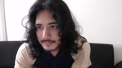 Snapshot of romanphoenix chatting on June 2, 8:33 pm Roman online show from June 2, 8:33 pm