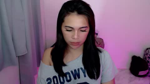 Snapshot of romantic_kath chatting on March 3, 4:02 pm KATH online show from March 3, 4:02 pm