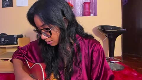 Snapshot of romantic_stargirl chatting on December 14, 1:16 pm Is A Belle online show from December 14, 1:16 pm