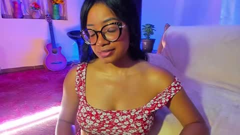 Snapshot of romantic_stargirl chatting on February 3, 12:58 am Is A Belle online show from February 3, 12:58 am