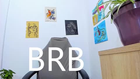 Snapshot of romantic_stargirl chatting on February 28, 11:47 am Is A Belle online show from February 28, 11:47 am