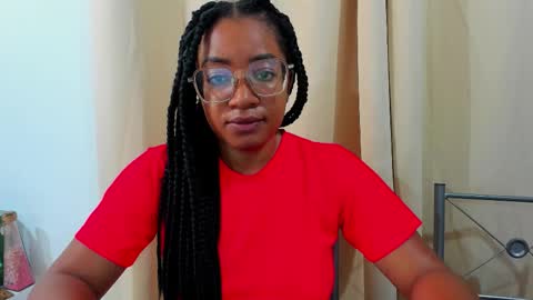 Snapshot of romantic_stargirl chatting on October 21, 3:46 pm Is A Belle online show from October 21, 3:46 pm