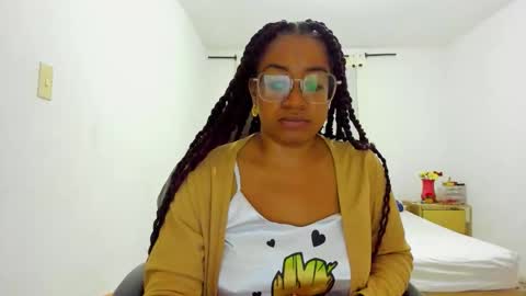 Snapshot of romantic_stargirl chatting on December 1, 2:16 am Is A Belle online show from December 1, 2:16 am