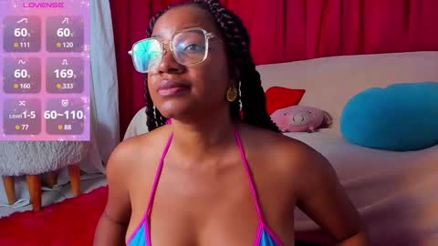 Snapshot of romantic_stargirl chatting on December 1, 9:42 pm Is A Belle online show from December 1, 9:42 pm