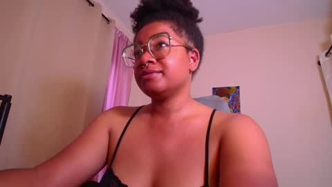 Is A Belle online show from April 27, 12:25 pm