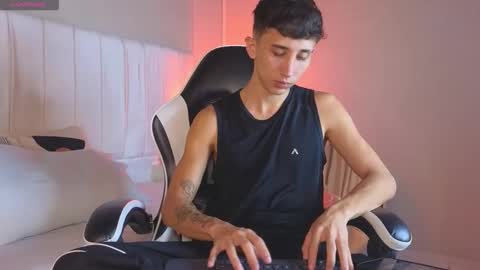 Rome online show from April 28, 7:52 pm