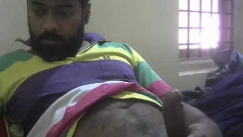 Snapshot of romeo7inch chatting on December 18, 8:09 am Punith online show from December 18, 8:09 am