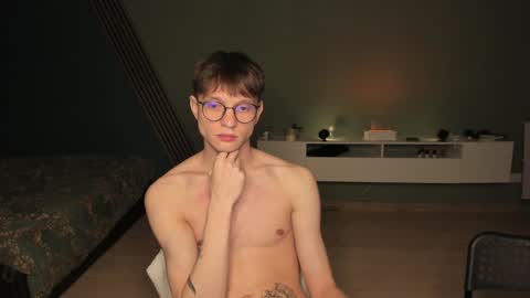 Romeo online show from December 20, 1:36 am