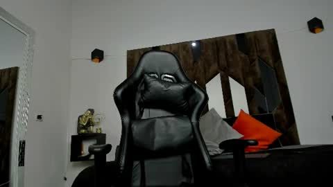 Snapshot of romeo_ricci1 chatting on June 14, 2:24 am Romeo Ricci online show from June 14, 2:24 am