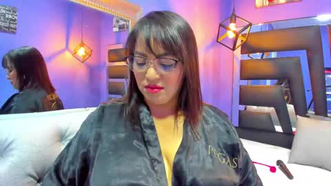 Romi  online show from October 8, 12:19 am
