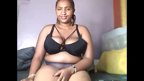 Romina 26 online show from June 8, 9:59 pm