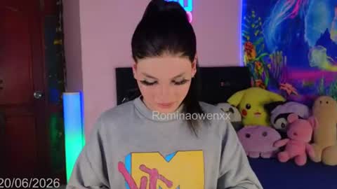 Snapshot of rominaowenxx chatting on June 20, 4:37 am ROMINA OWEN online show from June 20, 4:37 am