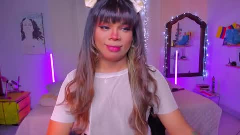 Snapshot of romirousexx chatting on October 24, 4:09 am Romi Rouse online show from October 24, 4:09 am