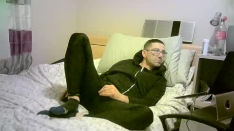 Snapshot of romson998181 chatting on December 31, 12:43 am romson998181 online show from December 31, 12:43 am