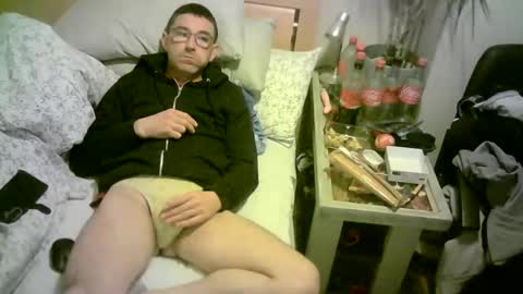 Snapshot of romson998181 chatting on March 12, 8:20 pm romson998181 online show from March 12, 8:20 pm