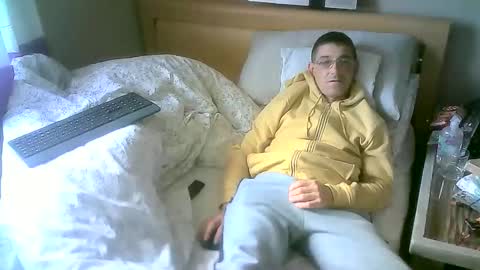 Snapshot of romson998181 chatting on October 25, 2:56 pm romson998181 online show from October 25, 2:56 pm