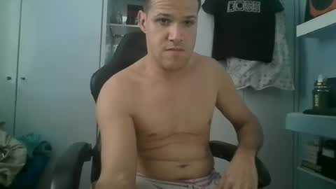 Snapshot of romuloparanhos chatting on August 1, 6:29 pm romuloparanhos online show from August 1, 6:29 pm
