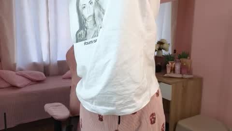 Snapshot of ron_vilsx chatting on October 21, 8:26 am ron vilsx online show from October 21, 8:26 am