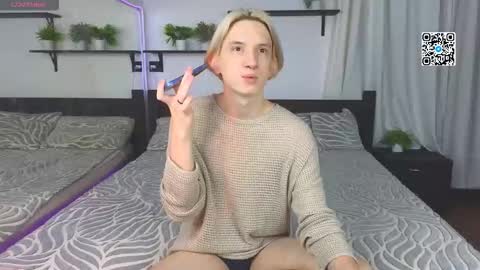 Snapshot of ron_vilsx chatting on November 10, 4:06 pm ron vilsx online show from November 10, 4:06 pm