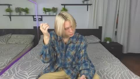 Snapshot of ron_vilsx chatting on November 12, 1:00 pm ron vilsx online show from November 12, 1:00 pm