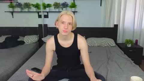 Snapshot of ron_vilsx chatting on November 29, 7:11 am ron vilsx online show from November 29, 7:11 am