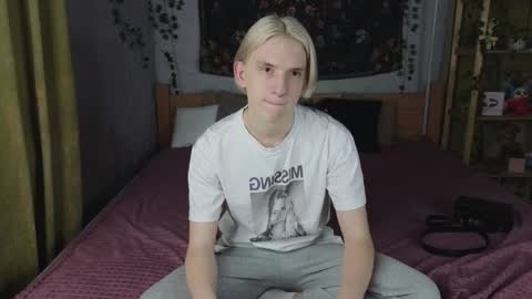 Snapshot of ron_vilsx chatting on December 4, 8:34 am ron vilsx online show from December 4, 8:34 am