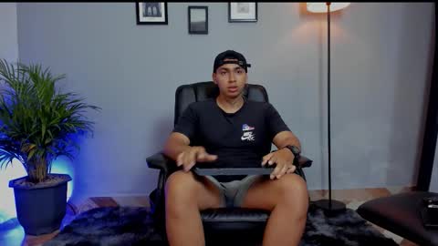 RonnieCanford online show from January 17, 2:22 pm