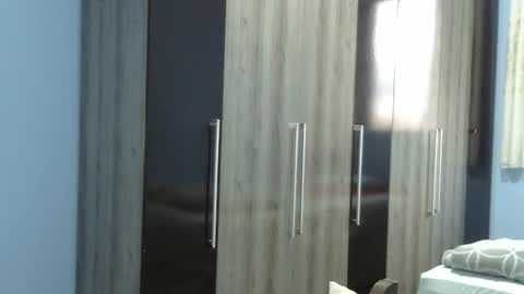 ronny online show from February 3, 9:09 pm