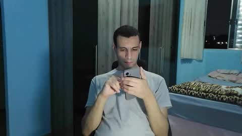 ronny online show from March 5, 9:44 pm