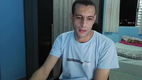 Snapshot of ronnispoto chatting on March 28, 12:10 am ronny online show from March 28, 12:10 am