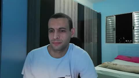Snapshot of ronnispoto chatting on April 21, 10:23 pm ronny online show from April 21, 10:23 pm