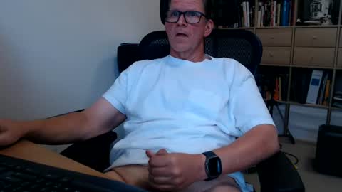 Snapshot of rookiewookie chatting on August 1, 12:10 am rookiewookie online show from August 1, 12:10 am