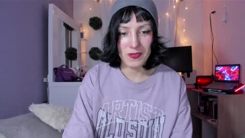 Snapshot of room312_ chatting on December 24, 12:00 am Twelve 3 Inst Twelve 312002 Twitter Room312 2002 online show from December 24, 12:00 am