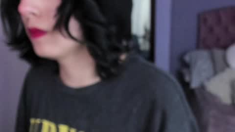 Snapshot of room312_ chatting on February 1, 1:44 am Twelve 3 Inst Twelve 312002 Twitter Room312 2002 online show from February 1, 1:44 am