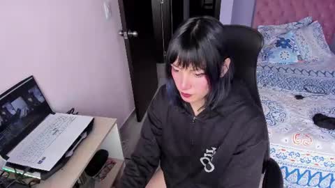 Twelve 3 Inst Twelve 312002 Twitter Room312 2002 online show from July 12, 5:04 pm