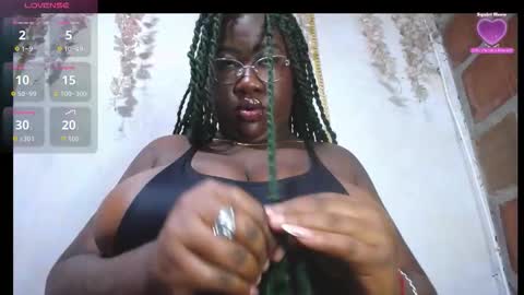 roos_veyker online show from October 28, 5:48 pm